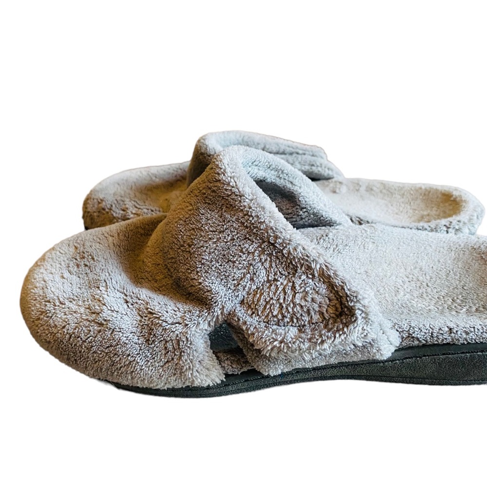 Vionic Plush Fuzzy Slide Slippers in Light Gray